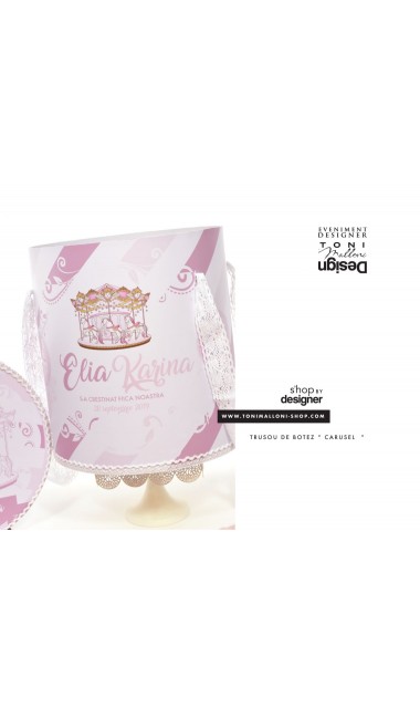 Trusou de botez elegant, brodat cu un carusel roz, Povestea Carusel 12